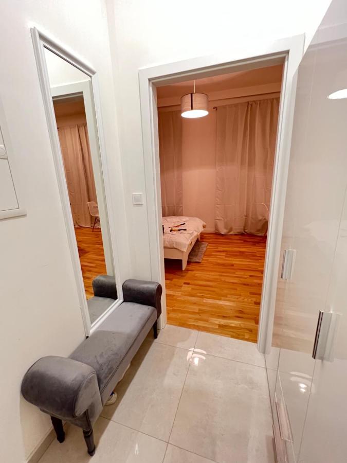 New Apartments Chain Florenc Praga Esterno foto